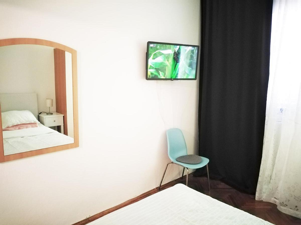 Studio Apartment Blue Window บีโอกราดนาโมรู ภายนอก รูปภาพ